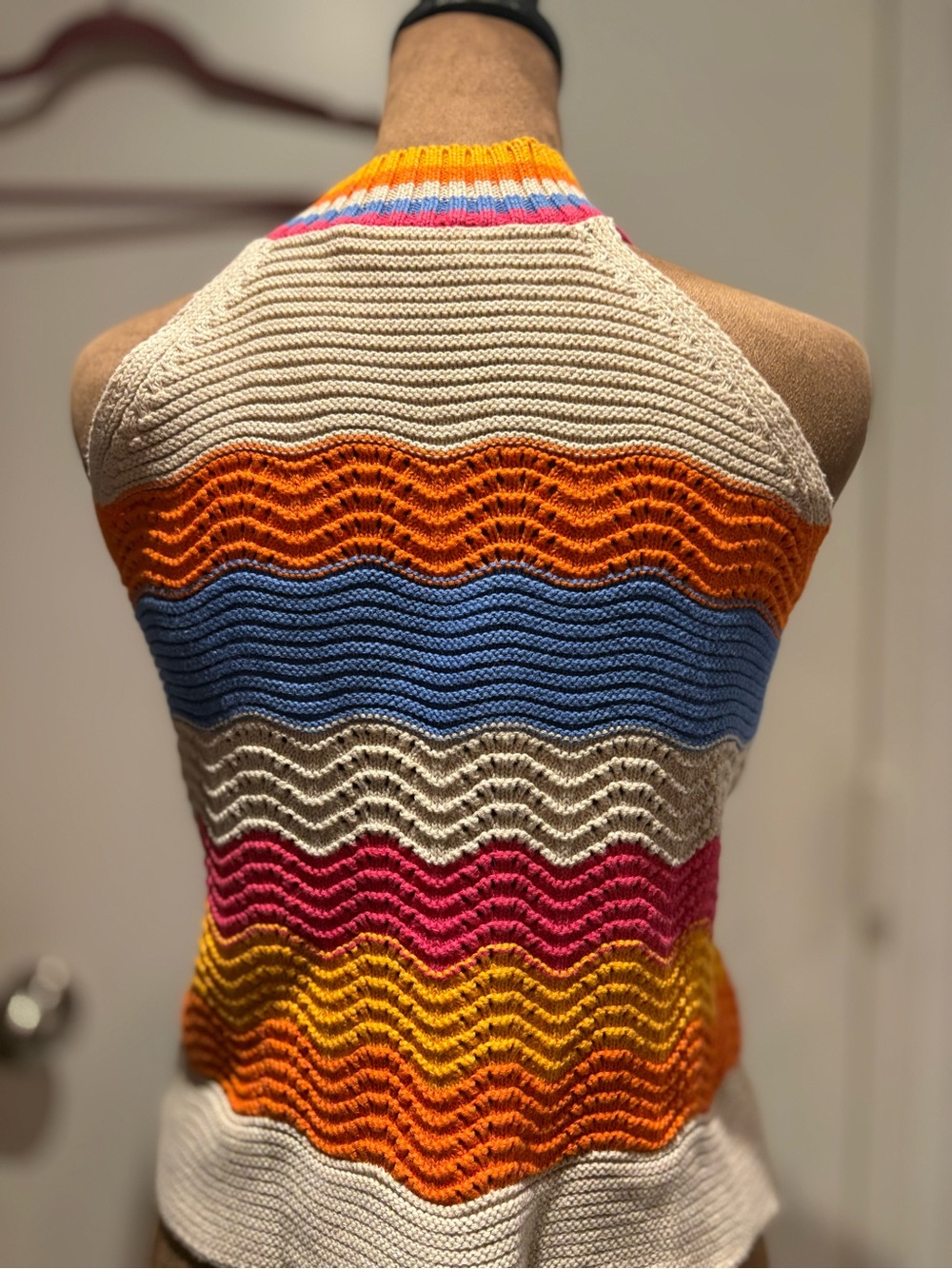 H&M Bright Orange Knit Crop Top - Picture 3 of 5